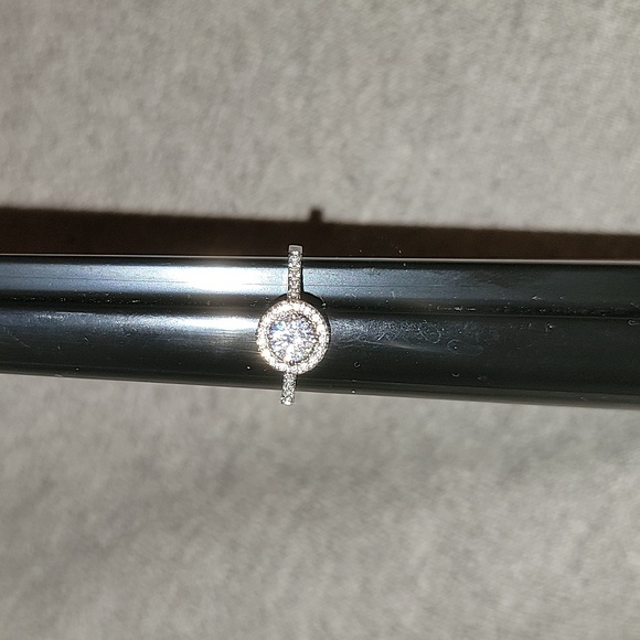 Floating Halo Ring - Picture 3 of 9